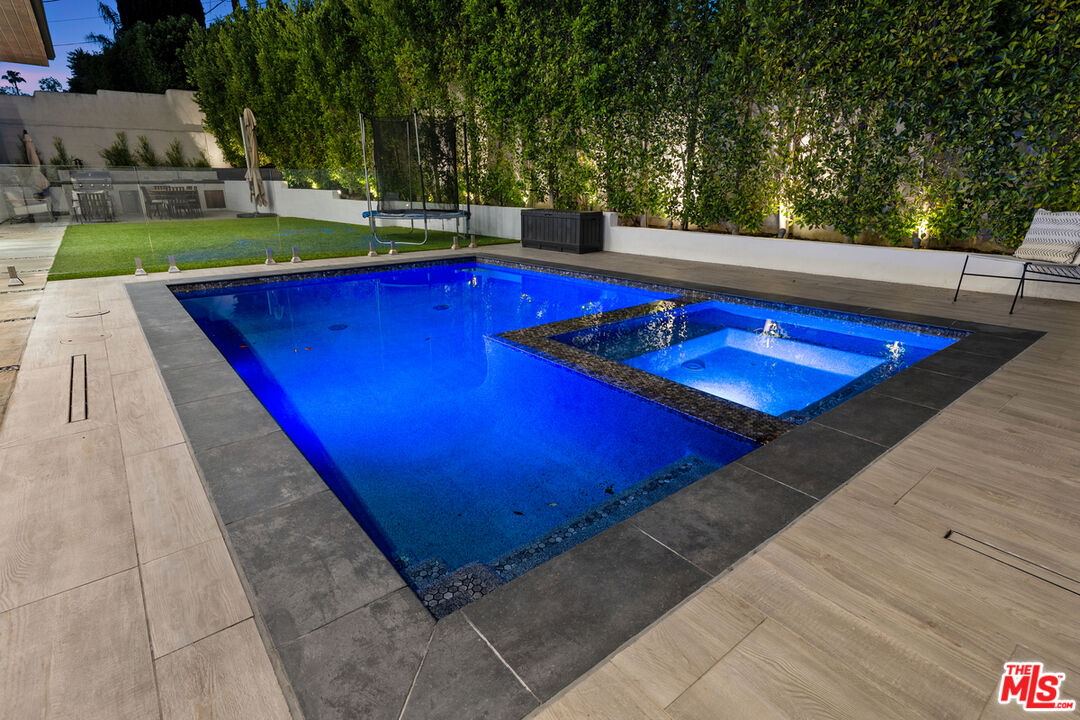 Property photo 50
