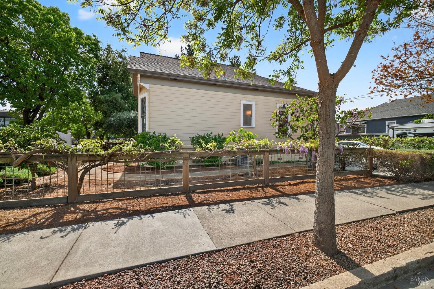 Property photo 37
