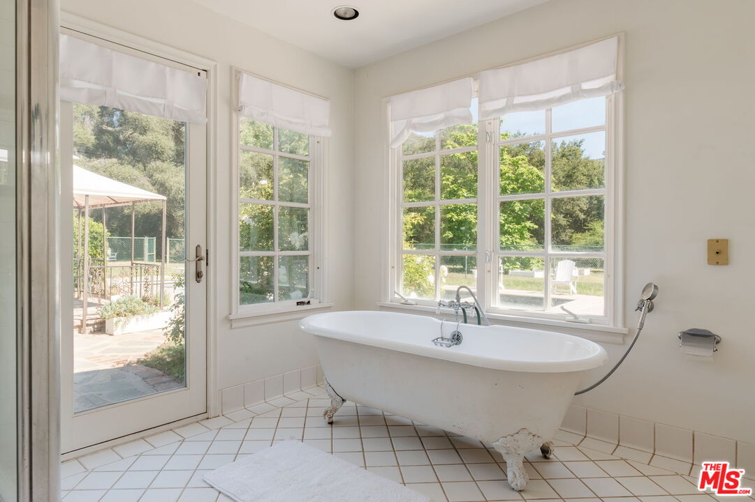 Property photo 32