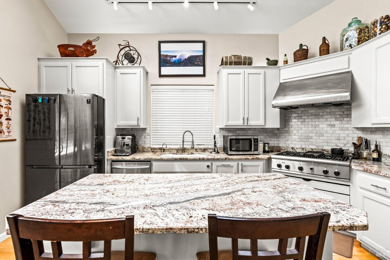 Property photo 38