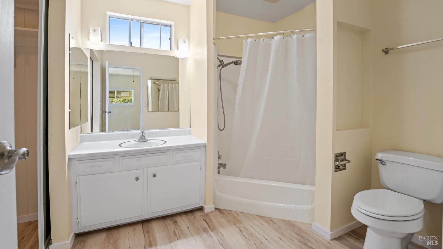 Property photo 38