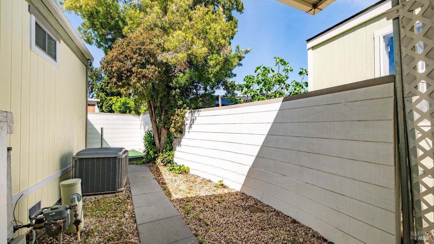 Property photo 47