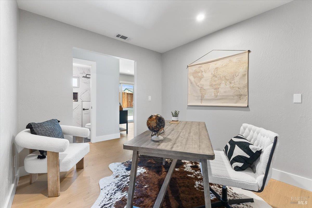 Property photo 32