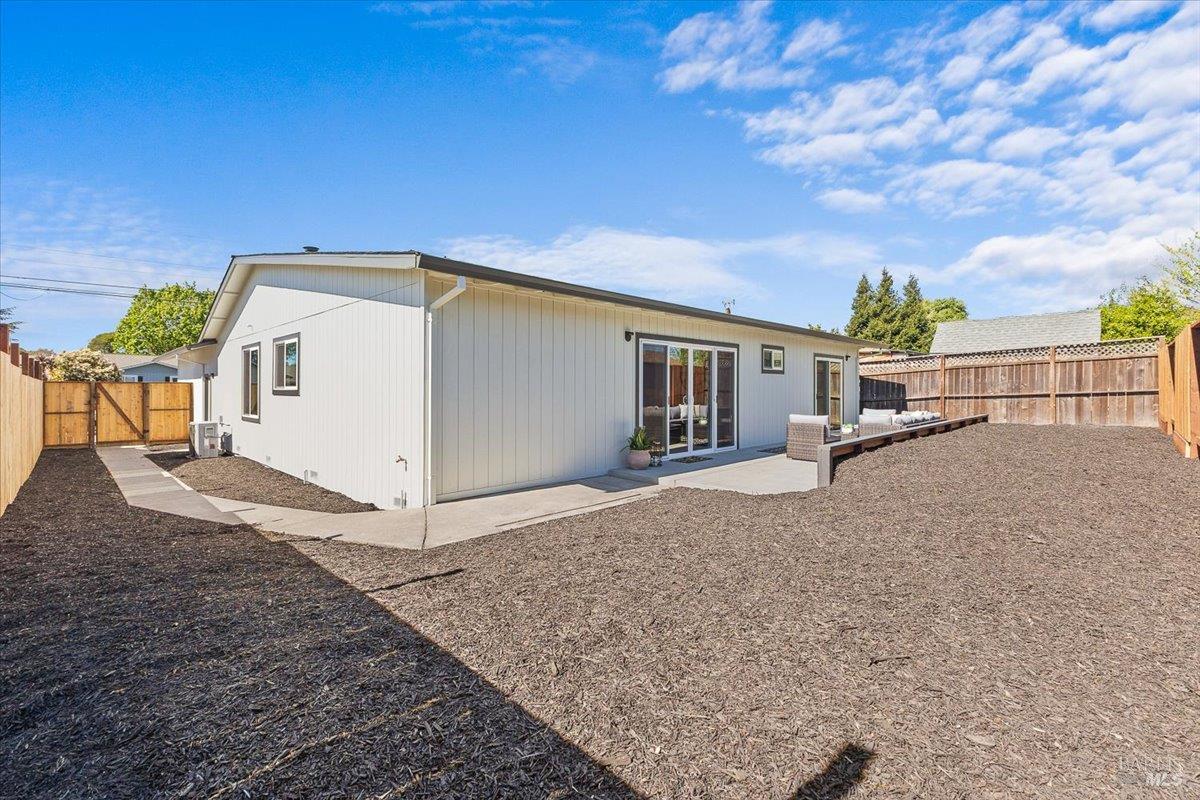 Property photo 38