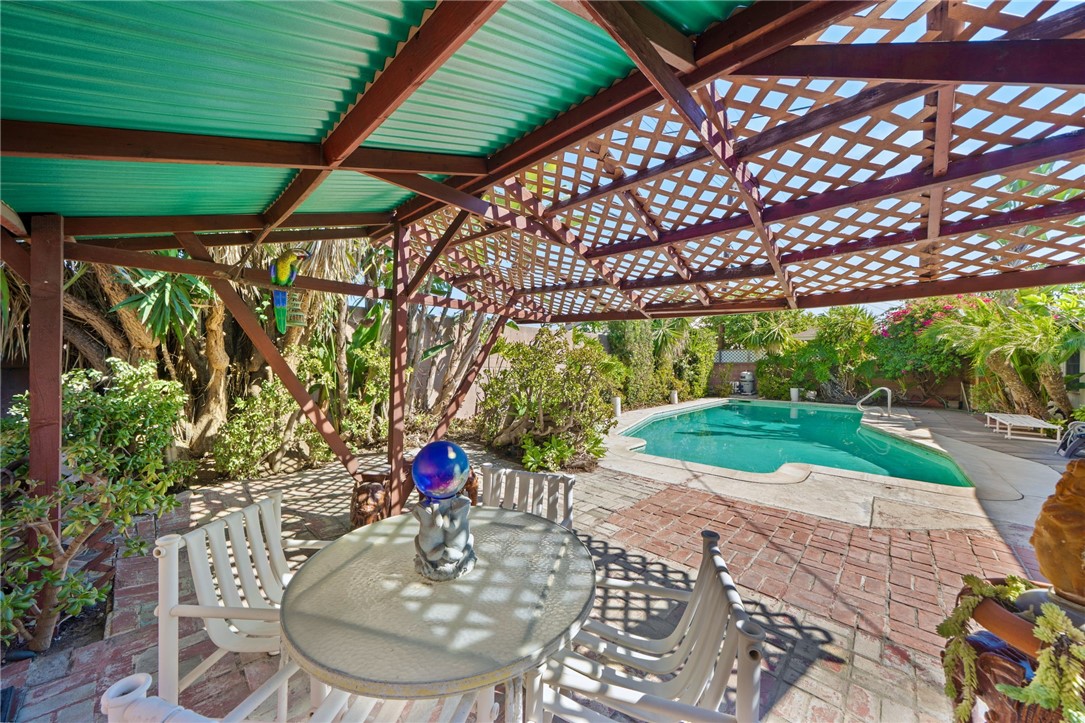 Property photo 32