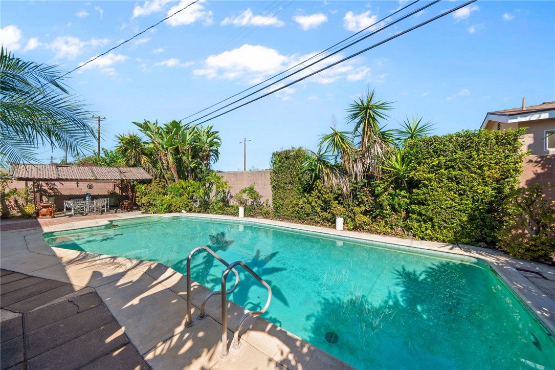 Property photo 35