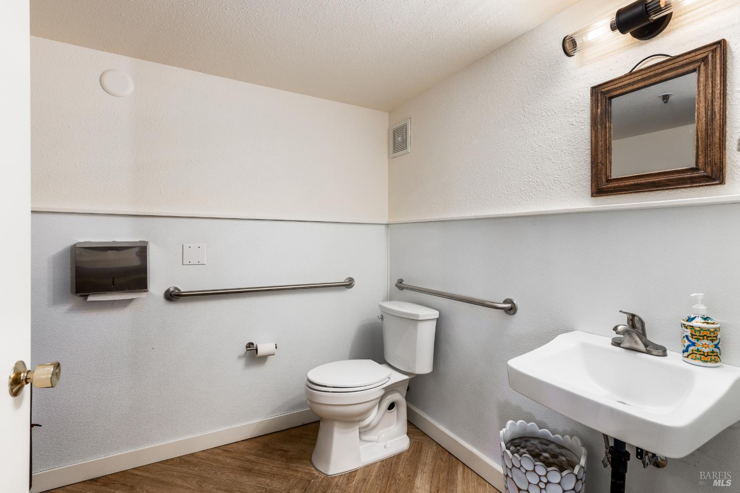 Property photo 31