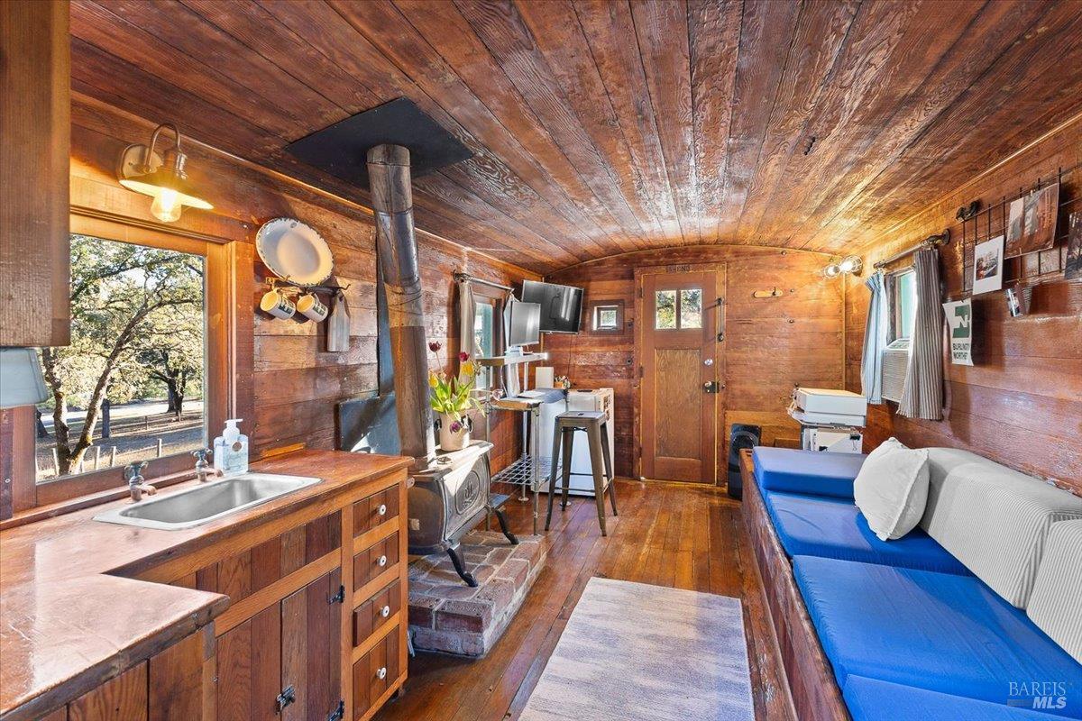 Property photo 34