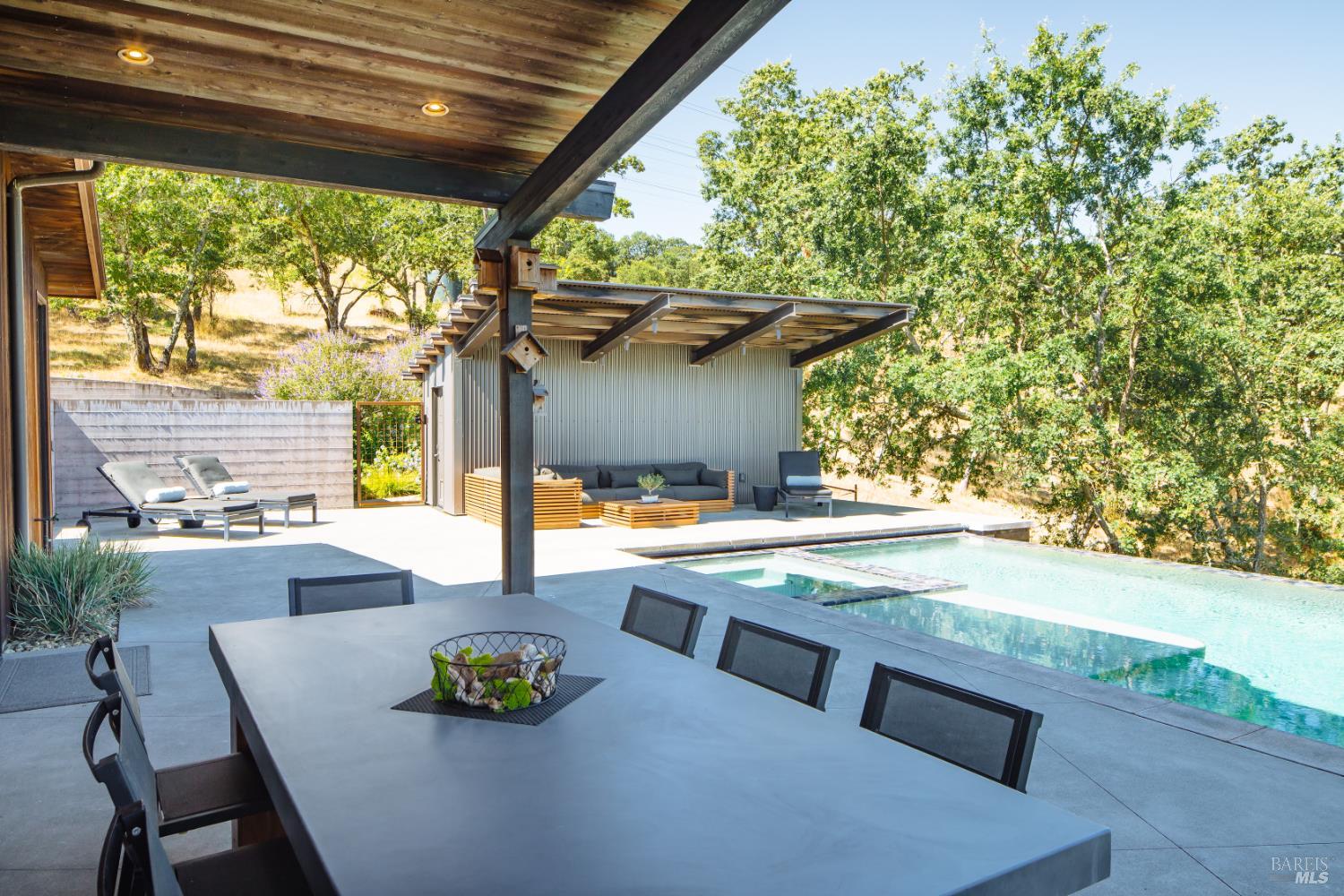 Property photo 38