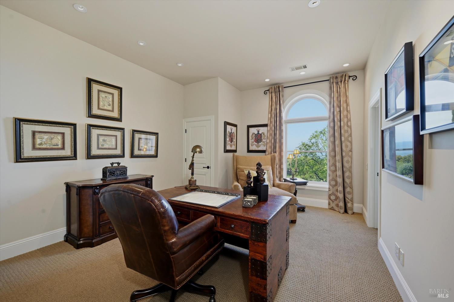 Property photo 37