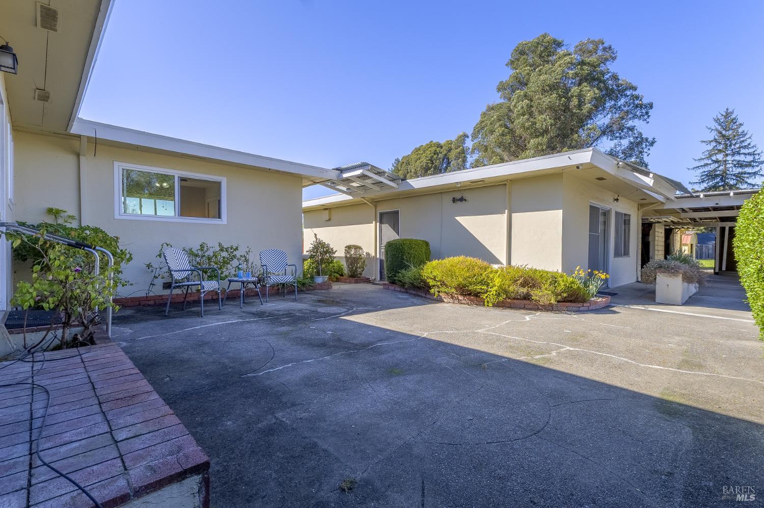 Property photo 35