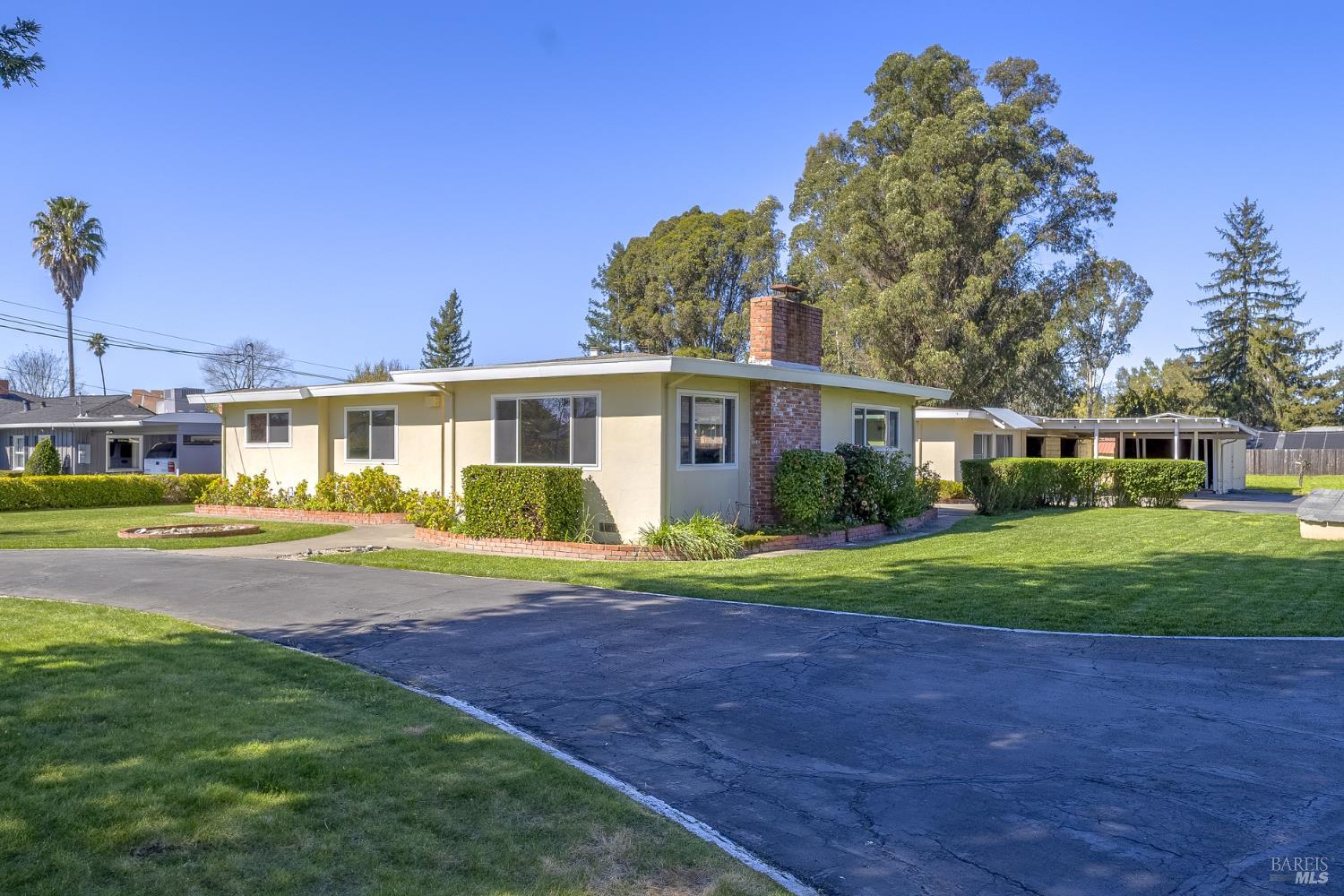 2241 Marsh Rd, Santa Rosa, CA 95403