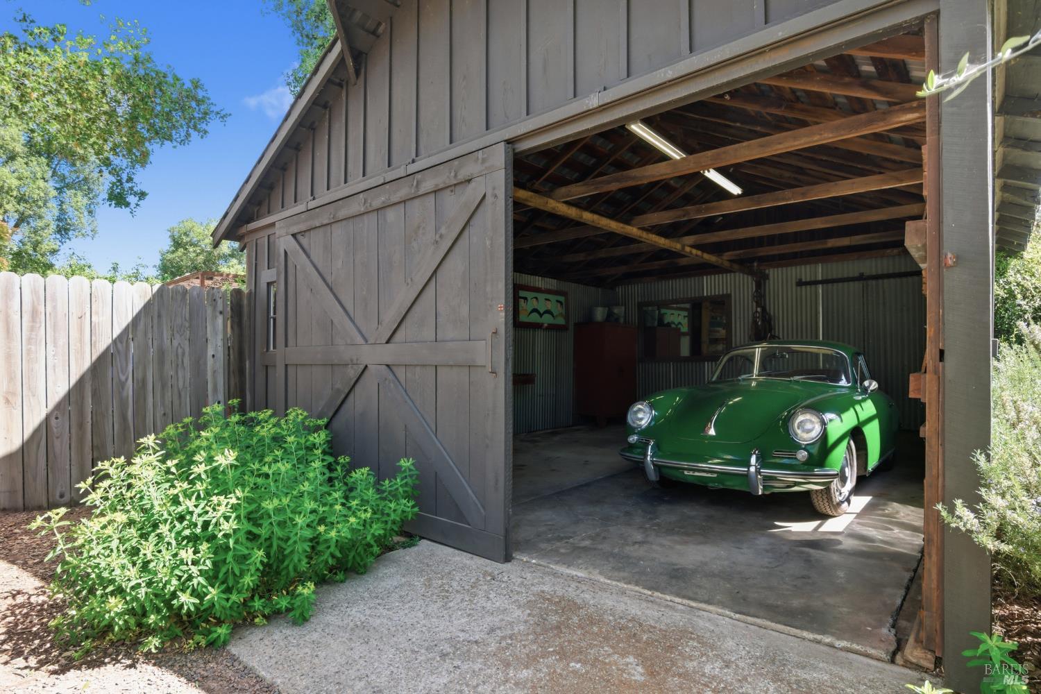 Property photo 43
