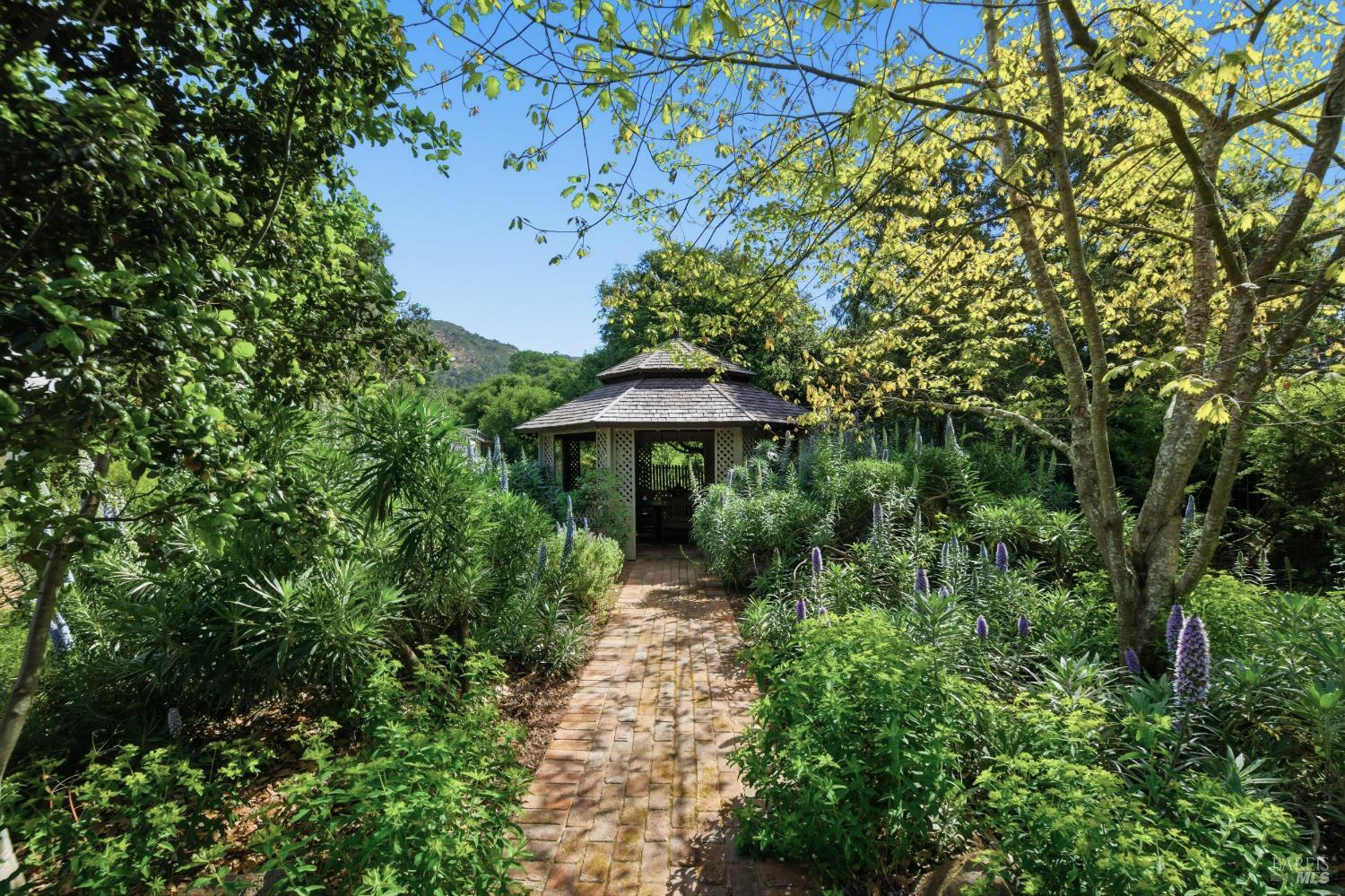 Property photo 44