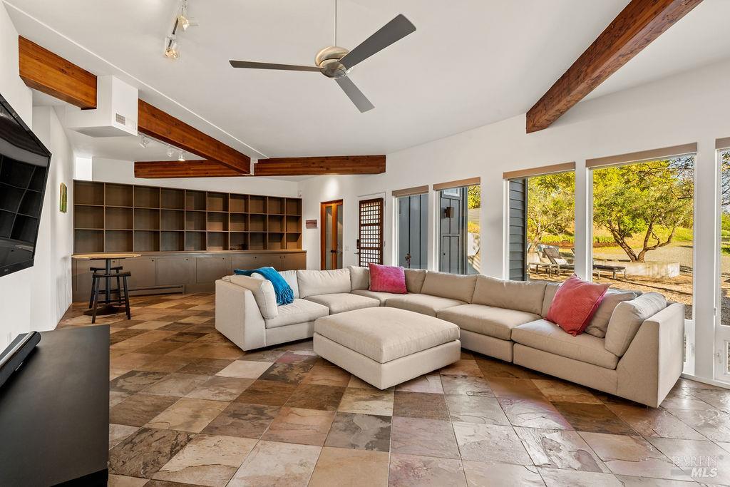 Property photo 37