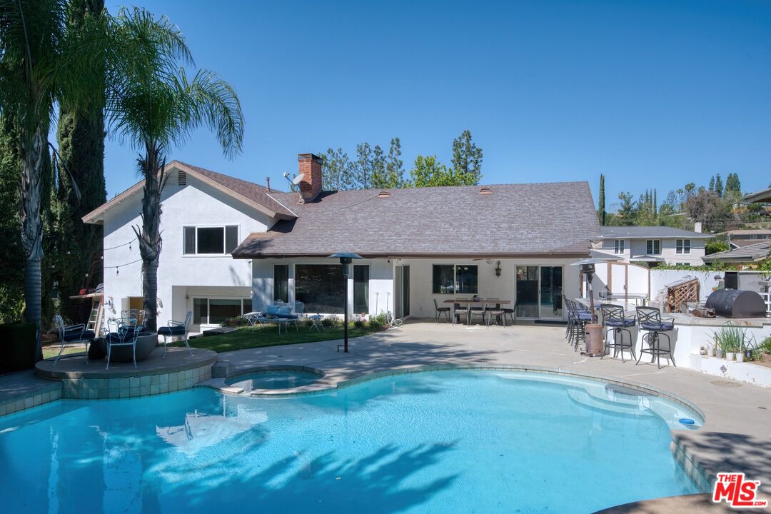 Property photo 38
