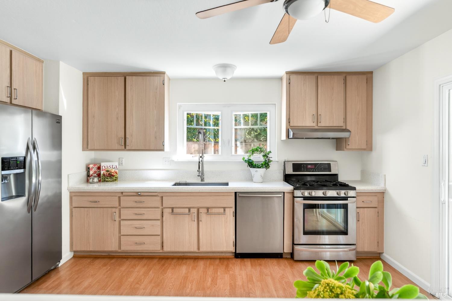Property photo 32
