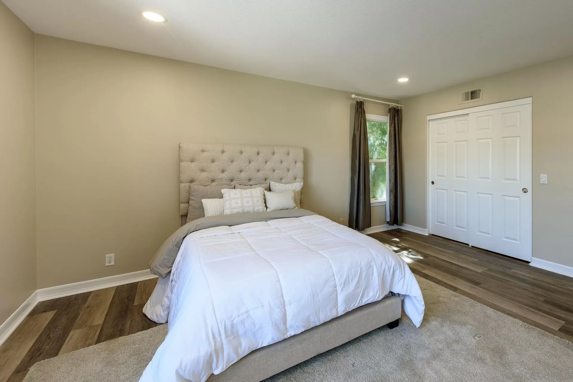 Property photo 50