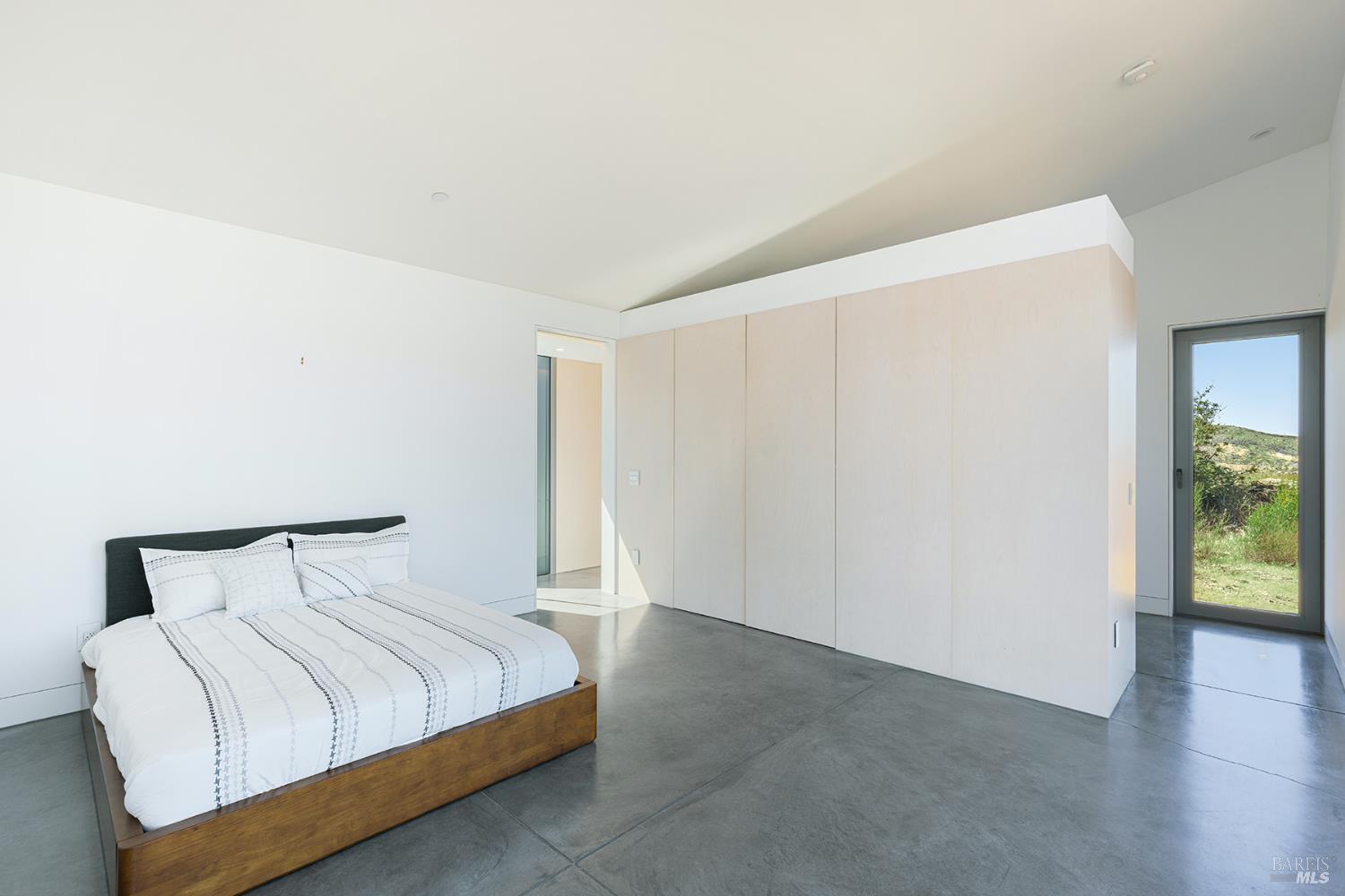 Property photo 37