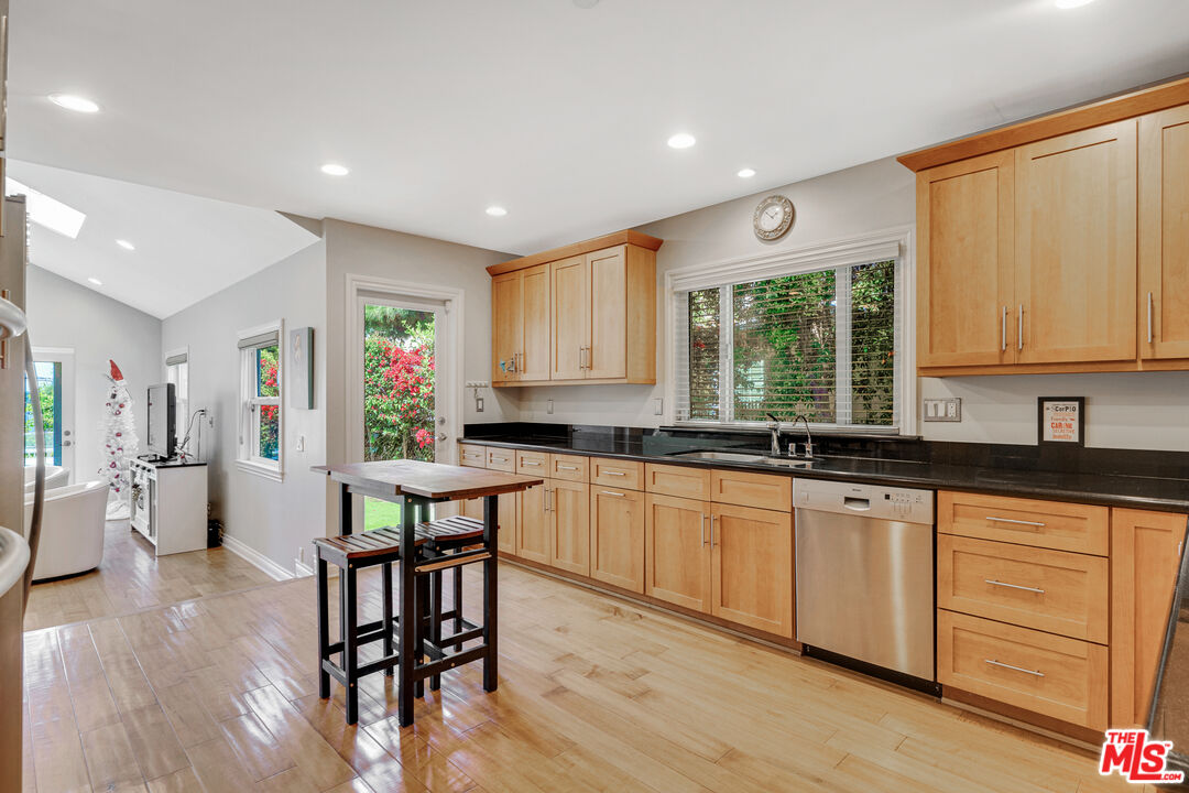 Property photo 24