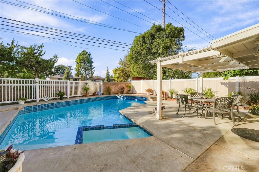 Property photo 38