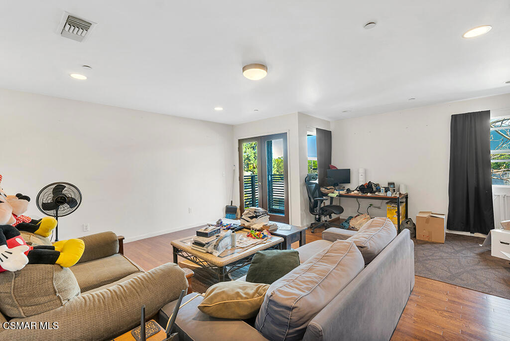 Property photo 44