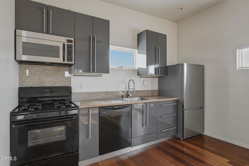 Property photo 24