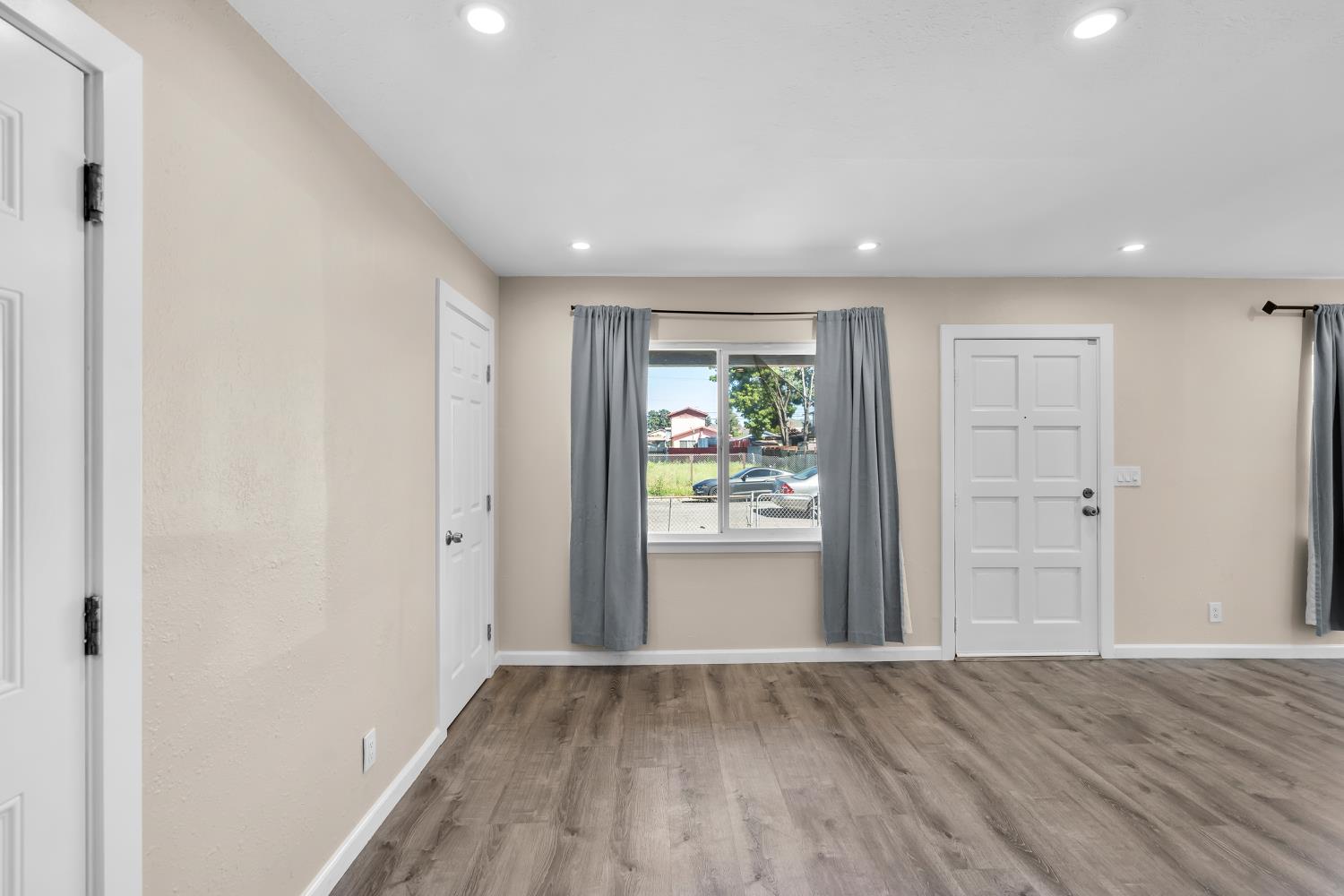 Property photo 45