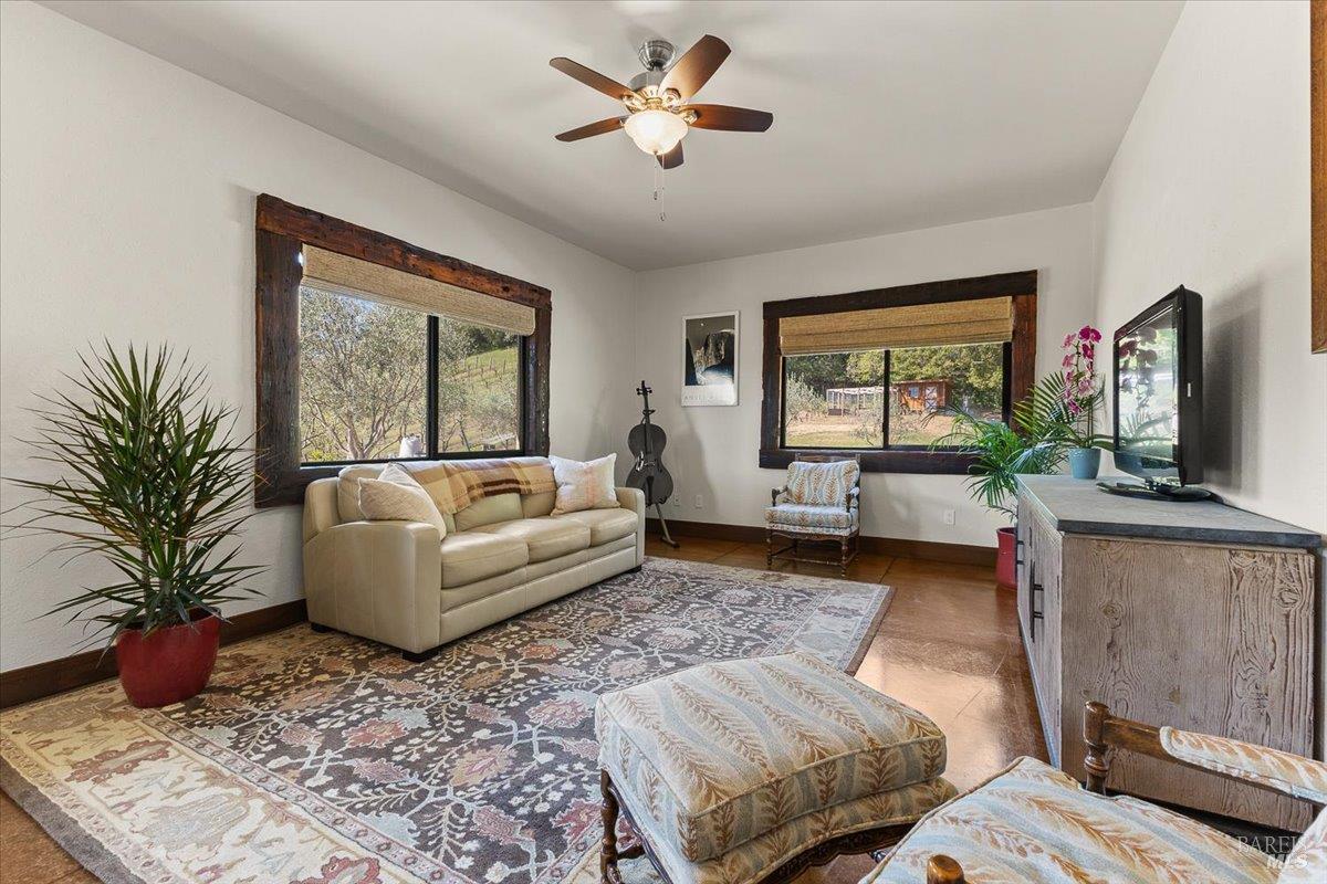 Property photo 35