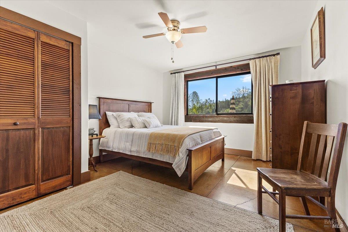 Property photo 37