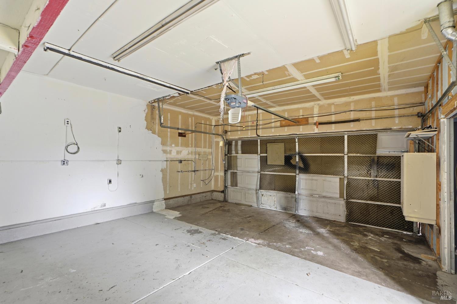 Property photo 37