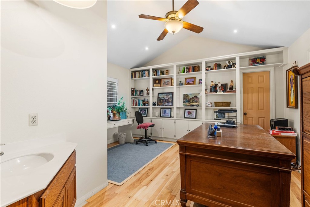 Property photo 43