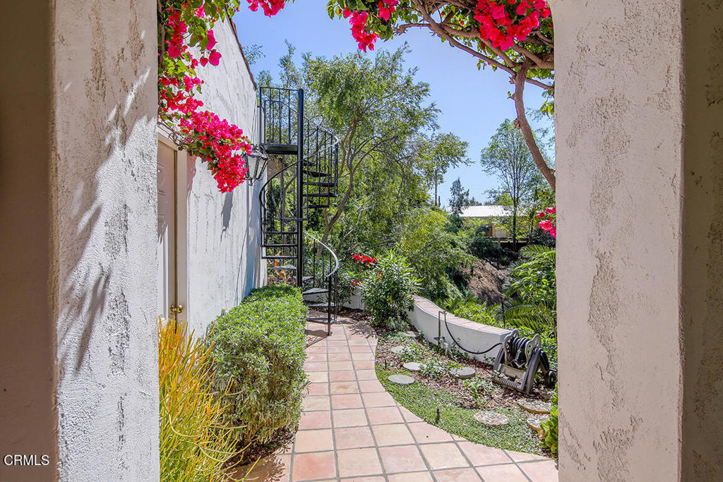 Property photo 35