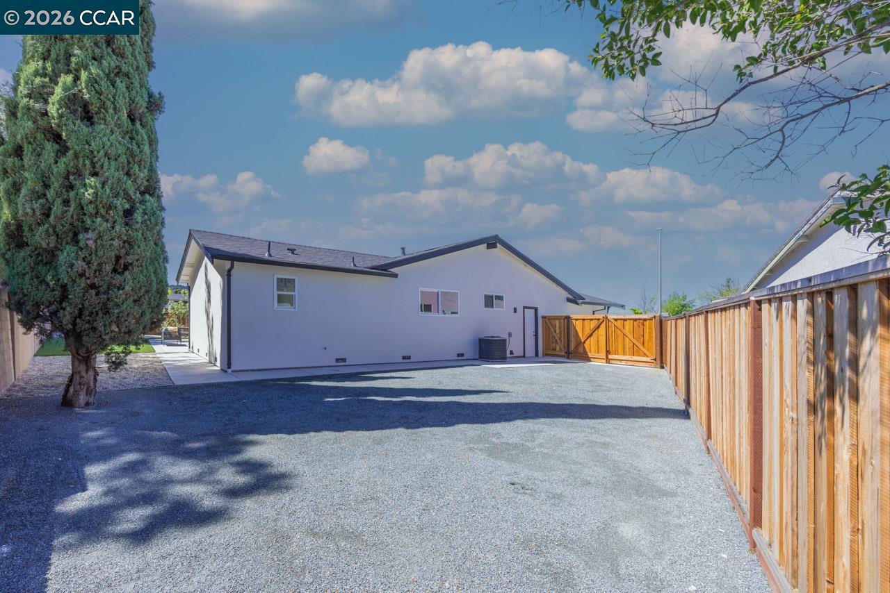 Property photo 40