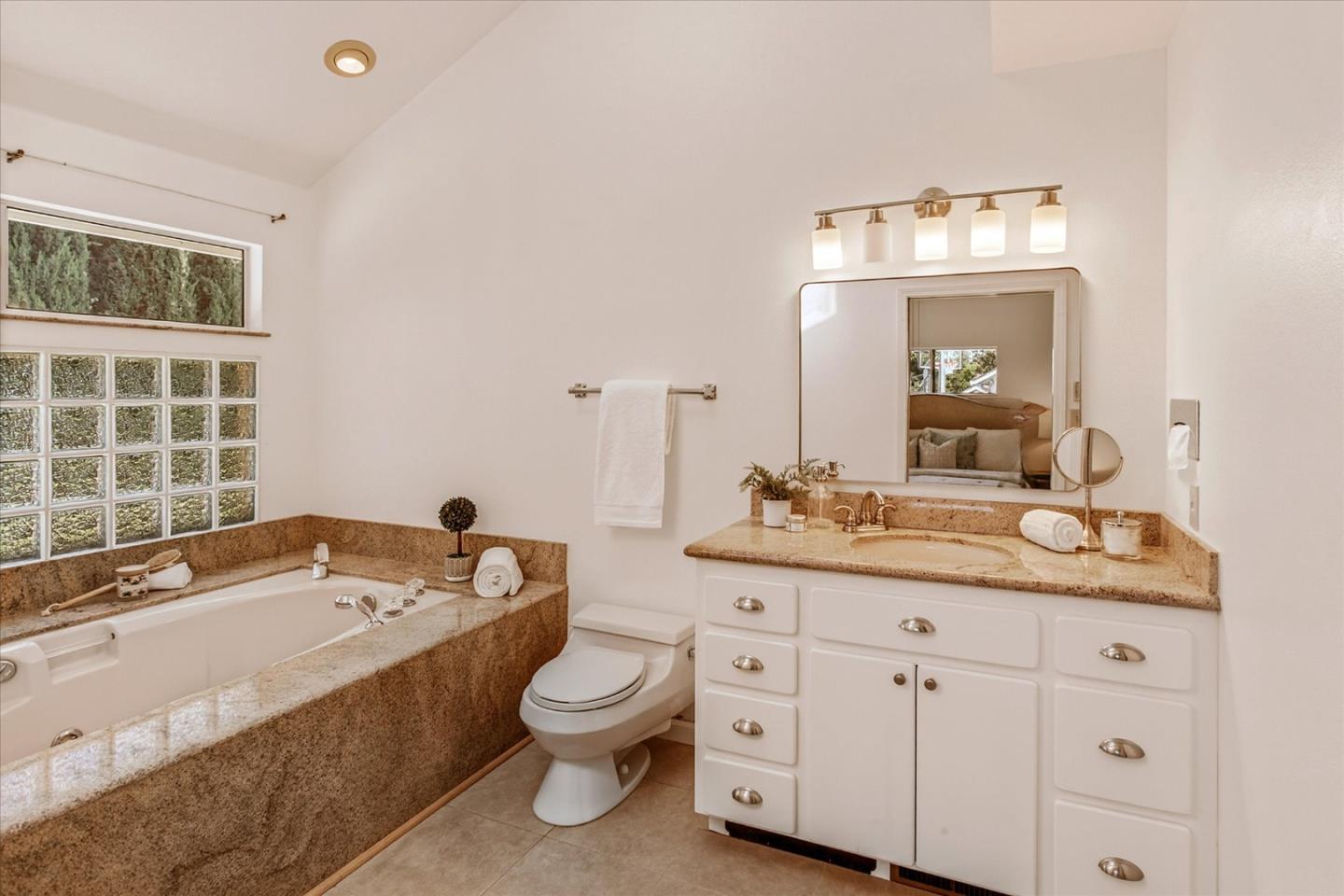 Property photo 46