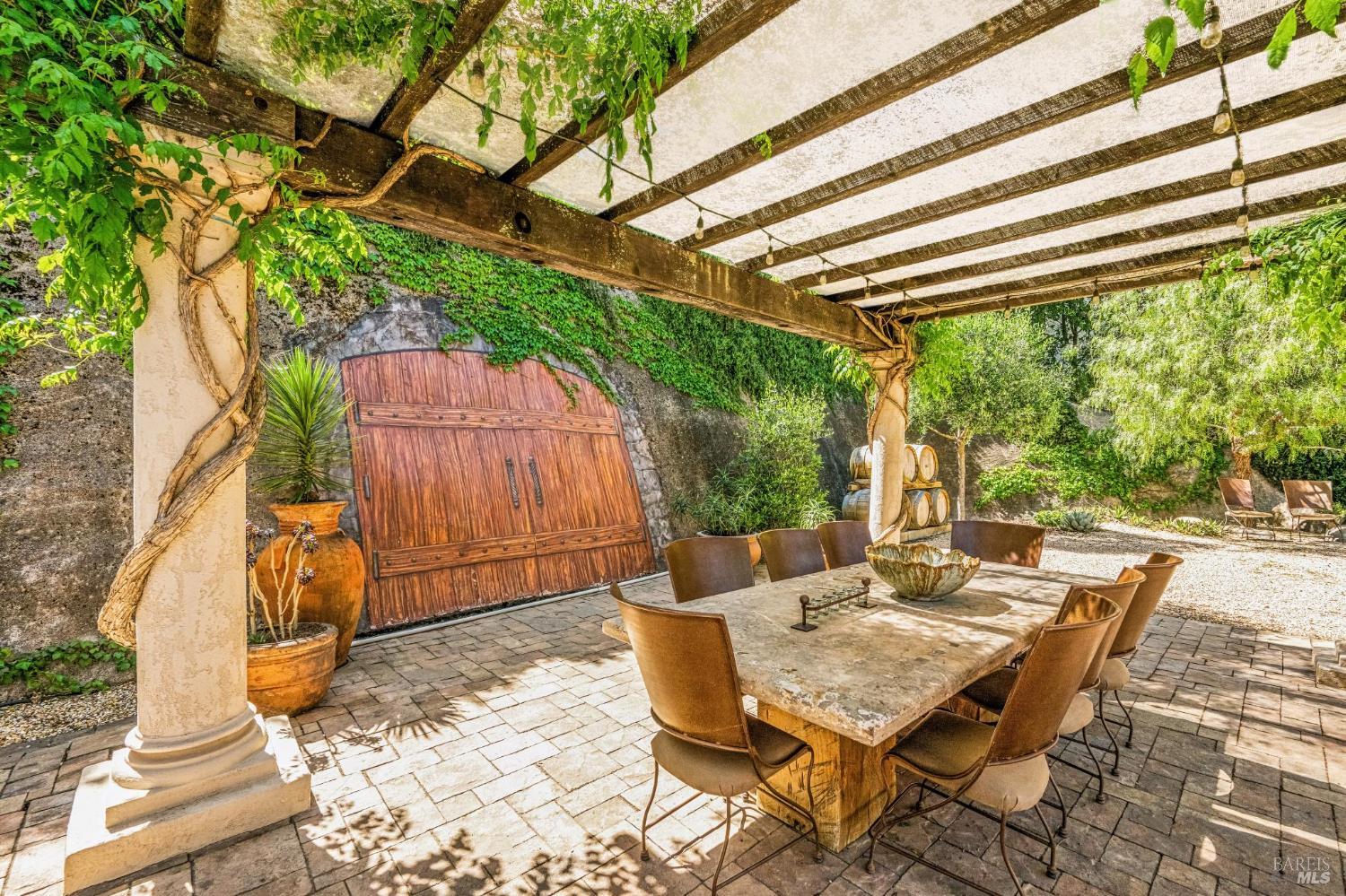 Property photo 33