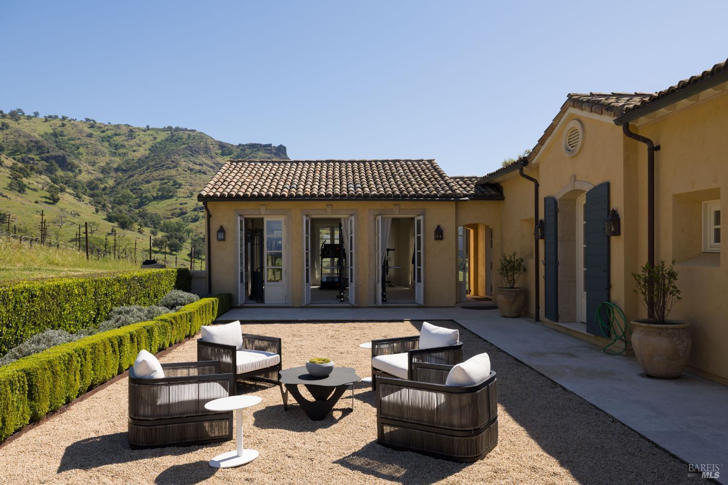 Property photo 35