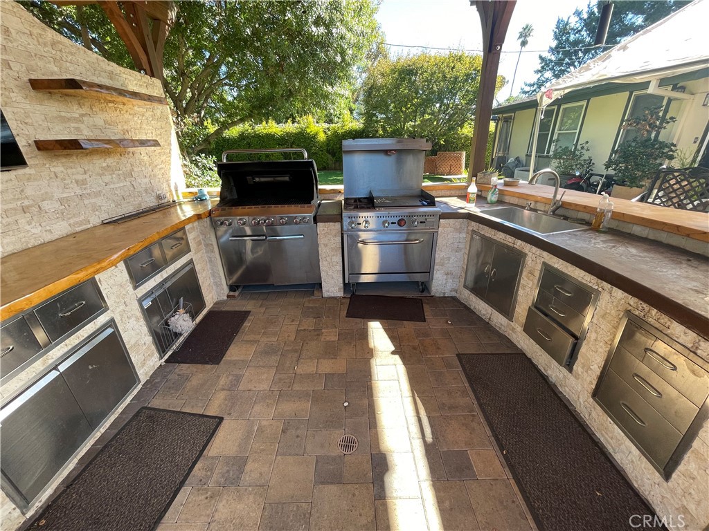 Property photo 32
