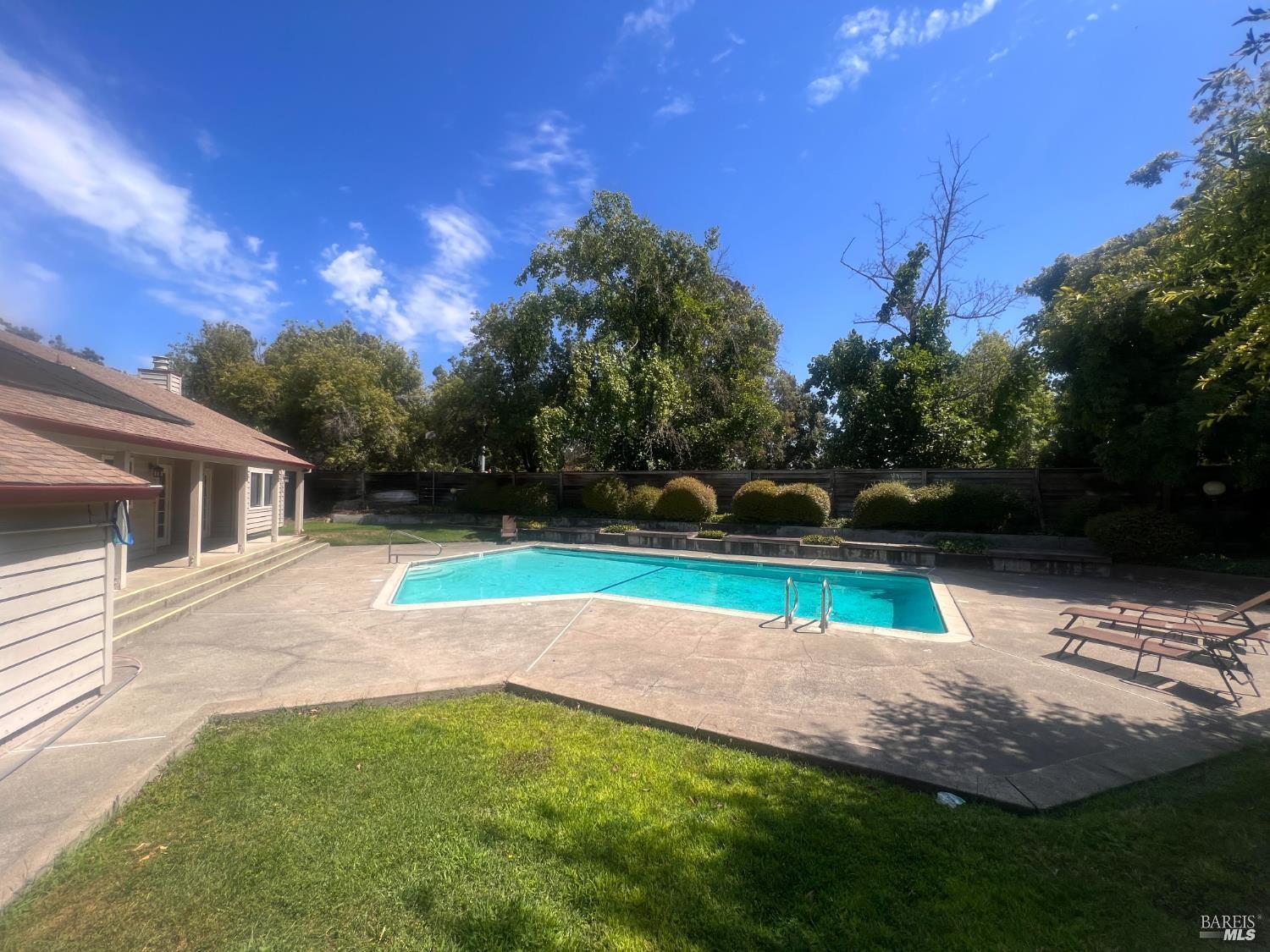 Property photo 31