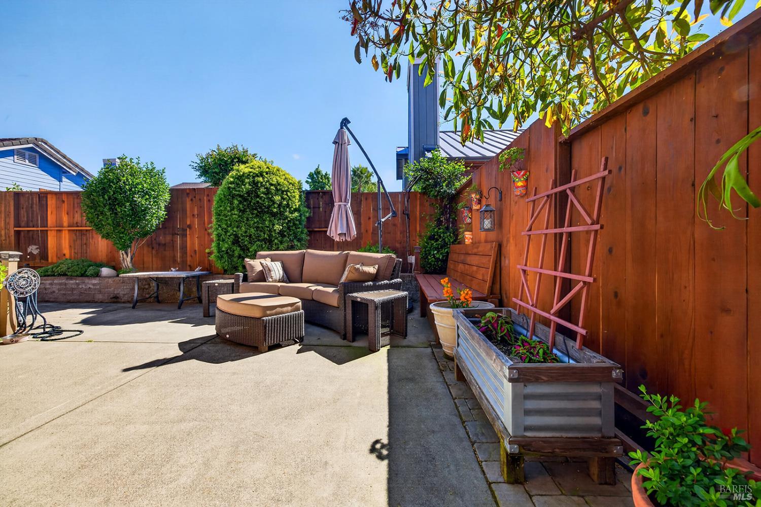 Property photo 38