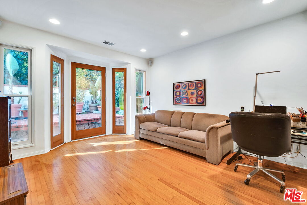 Property photo 28
