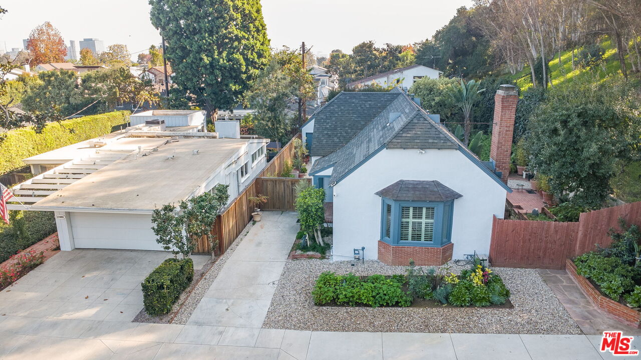 Property photo 33