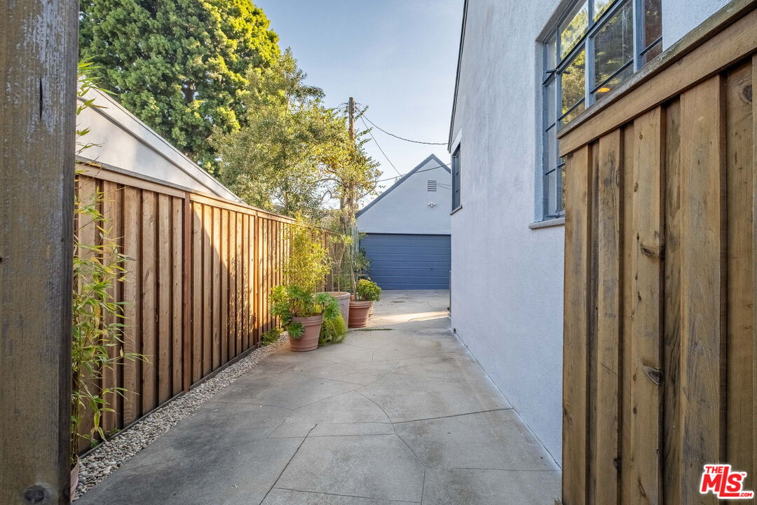 Property photo 44