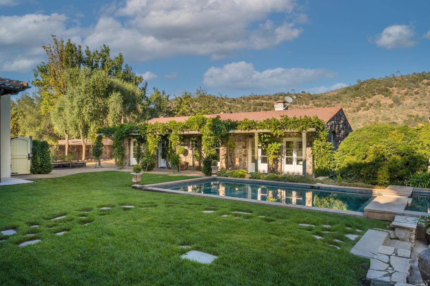 Property photo 32