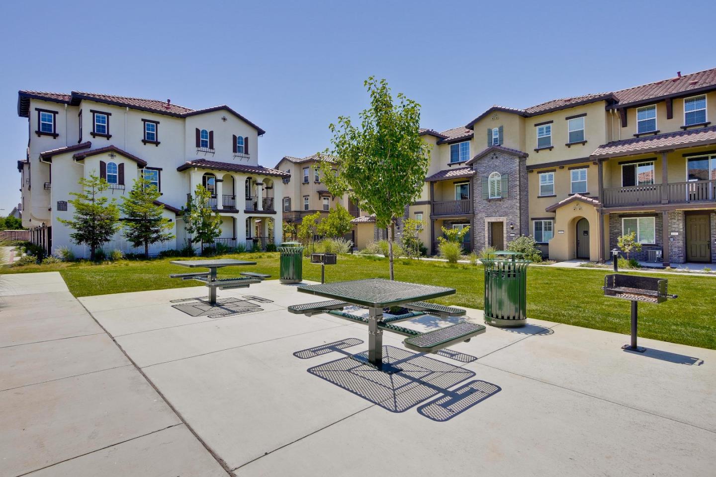 Property photo 44
