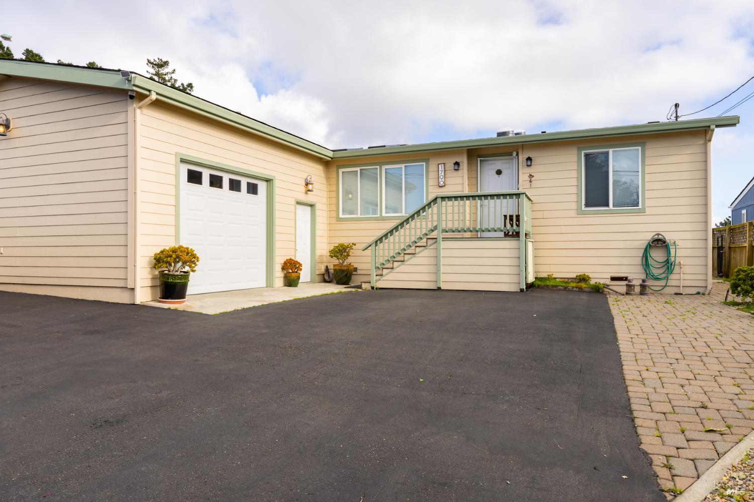 Property photo 35