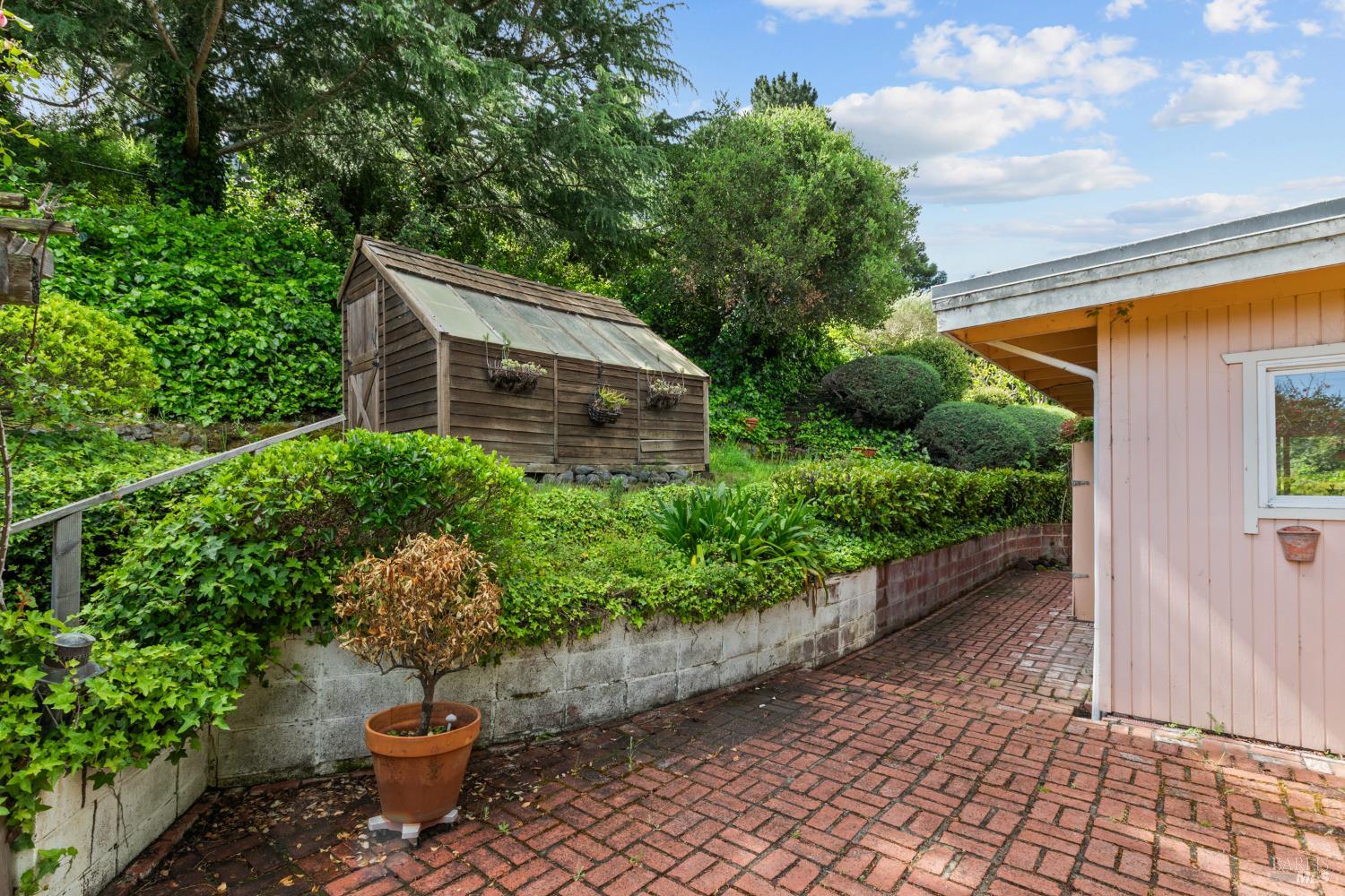 Property photo 32