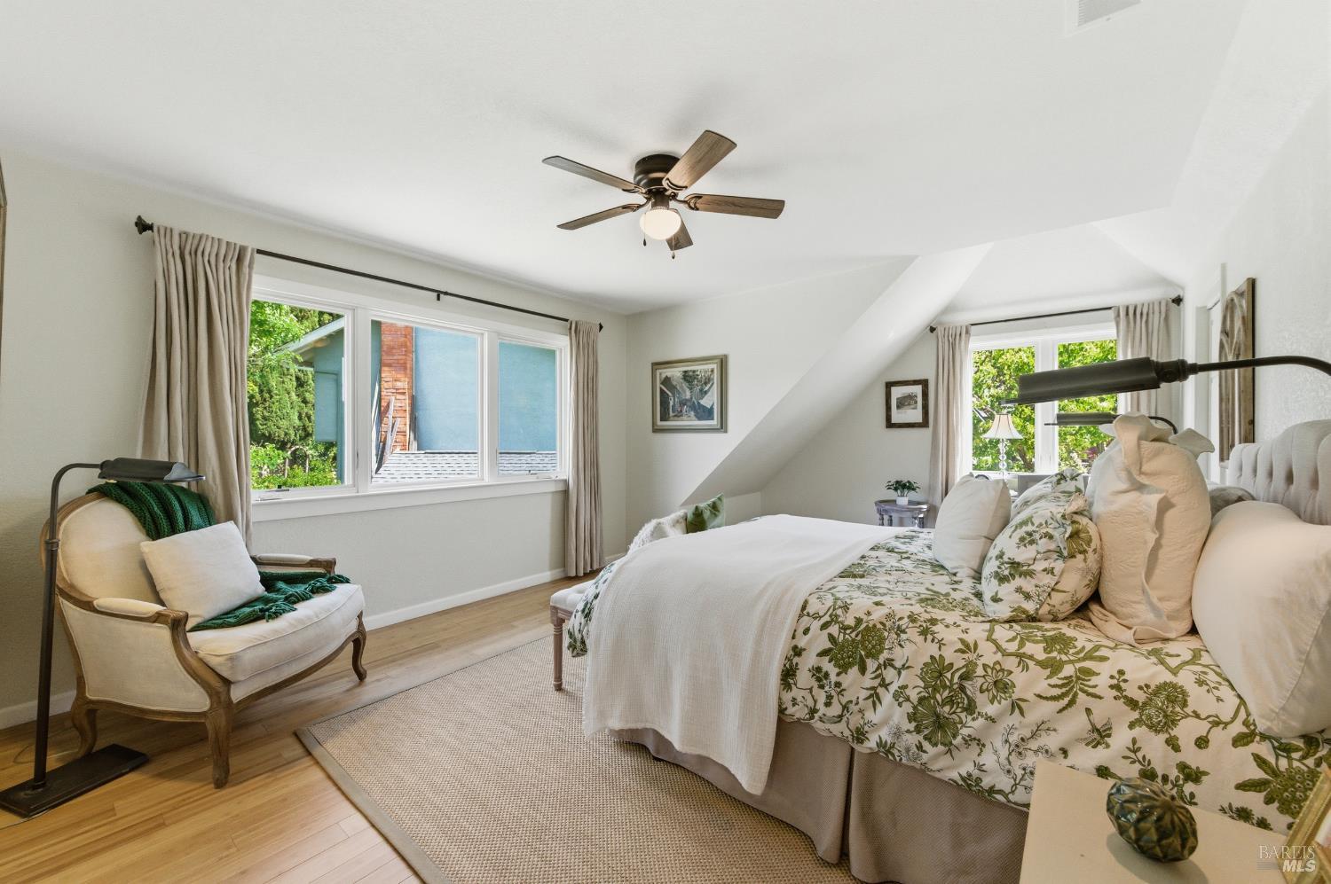 Property photo 44