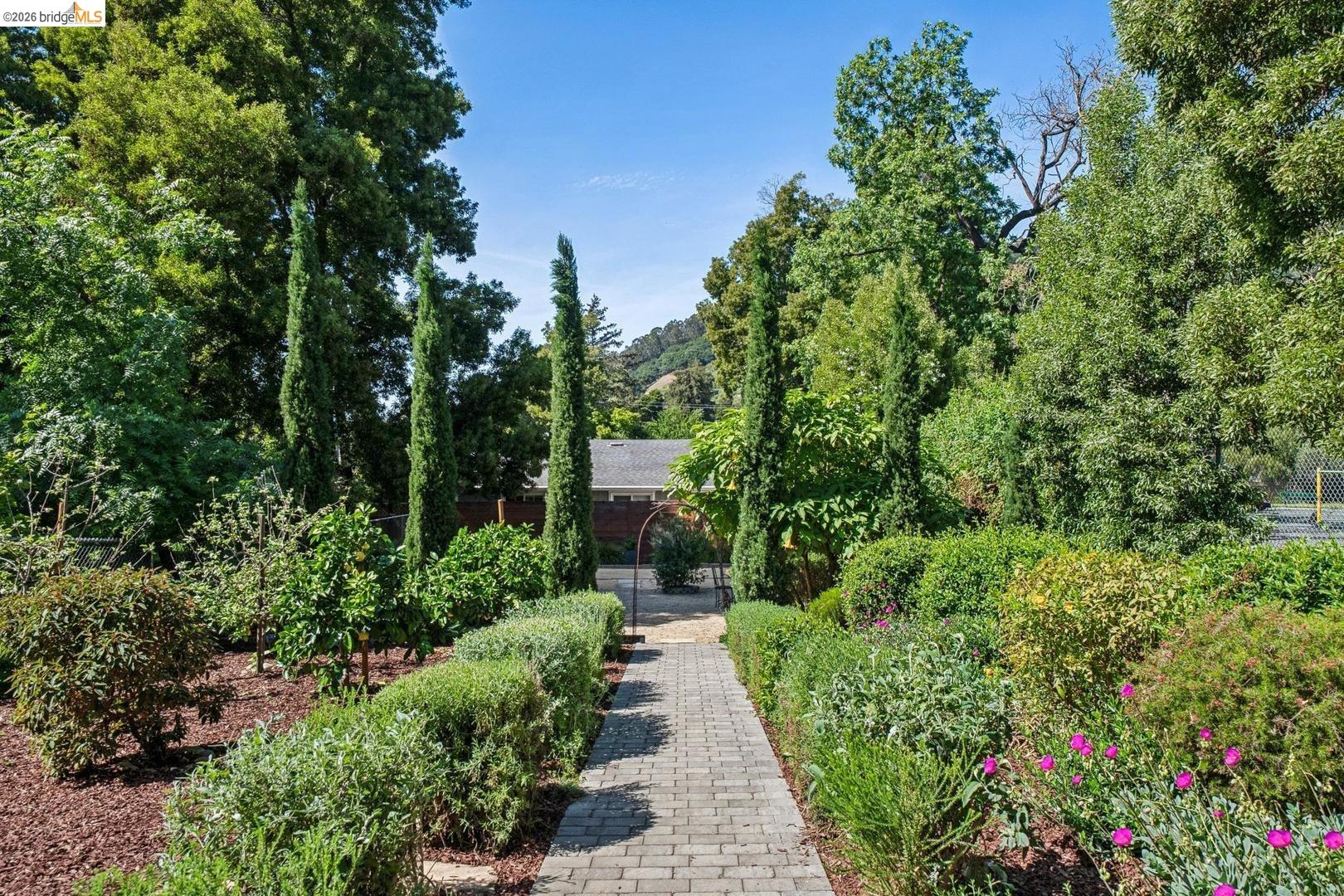 Property photo 38