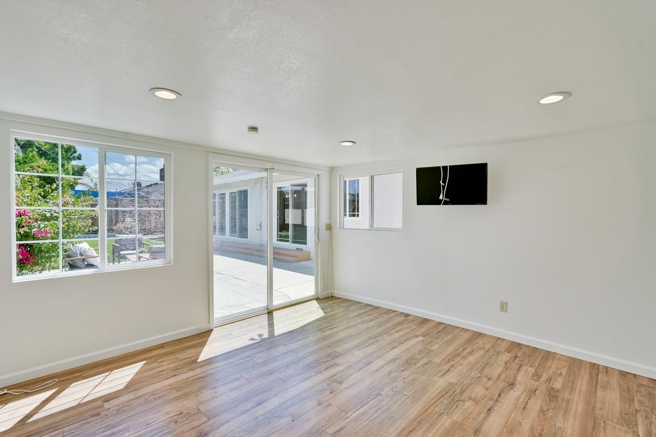 Property photo 44